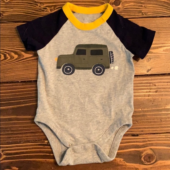 Gap onesie - Picture 1 of 1